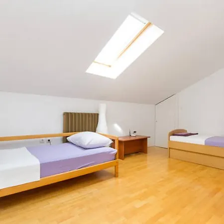 Apartment Bota